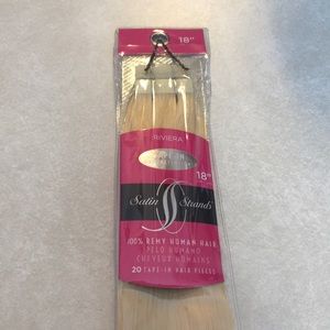 Remy Riviera tape in Extensions Blonde